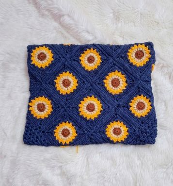Handmade Crochet Quran Cover – Elegant Islamic Protection for Your Holy Book