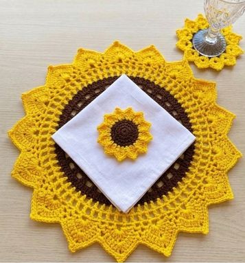 Handmade Crochet Sunflower Table Mat Set Floral Dining Table Decor