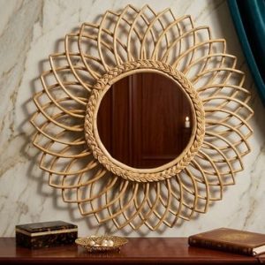Bring natural beauty and bohemian elegance to your home with this Handmade Rattan Sunflower Wall Mirror. Designed with a stunning flower-inspired frame, this decorative mirror adds warmth, texture, and artistic charm to any space. Perfect for living rooms, bedrooms, hallways, cafés, and modern boho interiors. বাংলা প্রাকৃতিক সৌন্দর্য ও বোহেমিয়ান নান্দনিকতার ছোঁয়া নিয়ে এসেছে হ্যান্ডমেড রাটান সানফ্লাওয়ার ওয়াল মিরর। ফুলের পাপড়ি অনুপ্রাণিত নকশায় তৈরি এই আয়নাটি ঘরে যোগ করবে উষ্ণতা, সৌন্দর্য ও শিল্পময় আকর্ষণ। লিভিং রুম, বেডরুম, করিডোর ও বোহো ইন্টেরিয়রের জন্য উপযুক্ত।