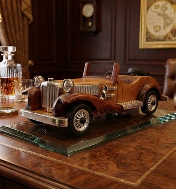 Vintage Wooden Car Model Showpiece for Home & Office Decoration